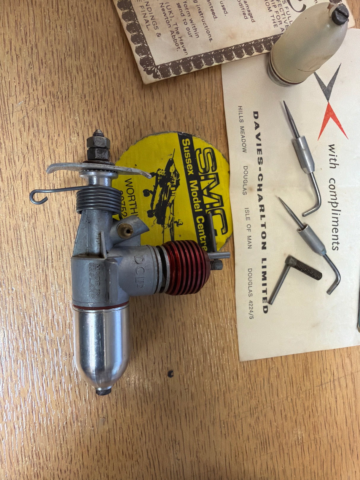 DC Dart .55 CU . CM In Box with Parts Vintage Model Engine Diesel Second Hand (Box 109)