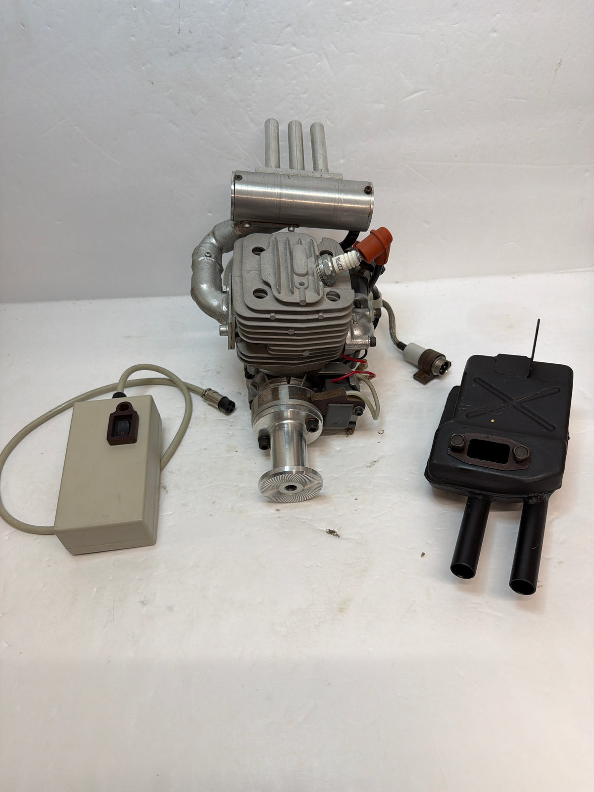 Zenoha G620PU 2-Stroke Petrol Engine R/C Aircraft Engine – Second hand