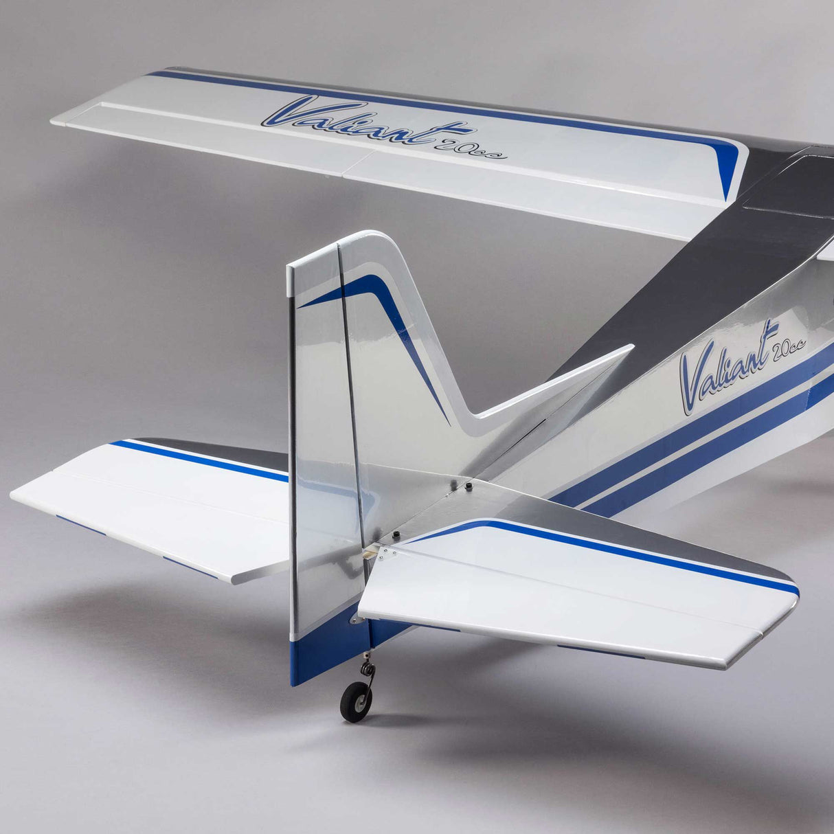 Hangar 9 Valiant 20cc EP PNP