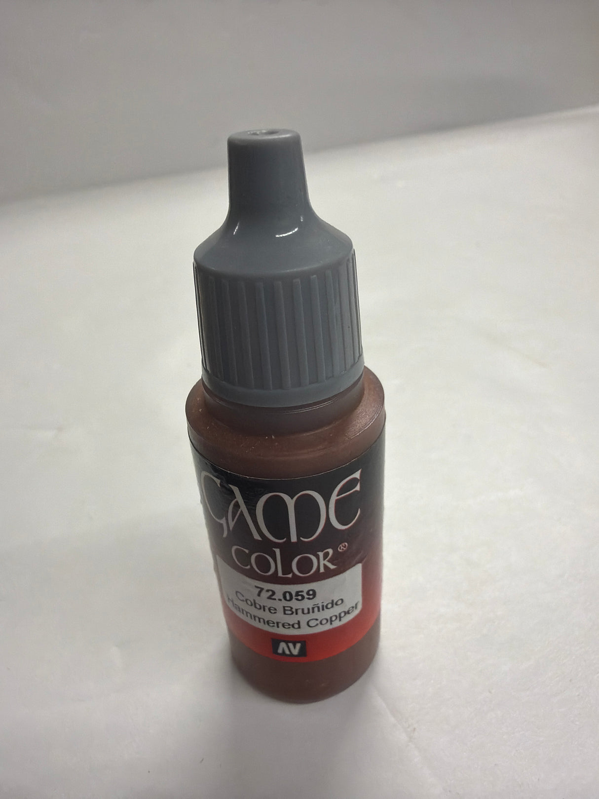 AV Acrylicos Vallejo Acrylic Paint Brush on Hammered Cooper 72.059