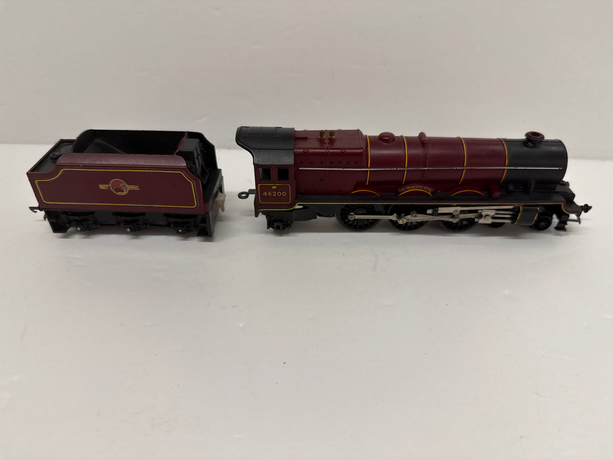 Hornby OO Gauge Rail Road BR MAROON 4-6-2 PRINCESS ROYAL CLASS 8P 46200 - SECOND HAND