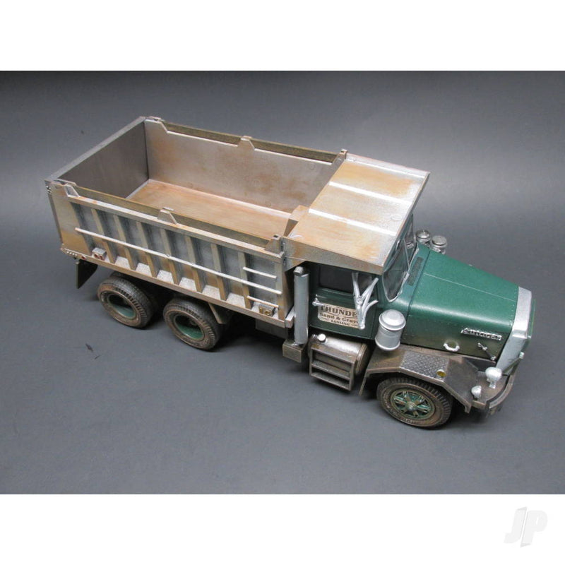 AMT Autocar Dump Truck 1/25 Kit