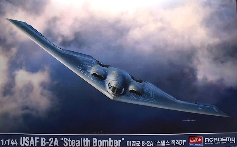 Academy 1/144 USAF B-2A Stealth Bomber Kit 12645