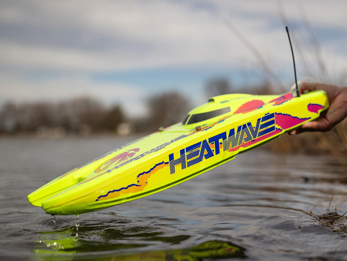 Proboat Blackjack 24 inch V2 Catamaran Brushless: RTR - Heat Wave Visual