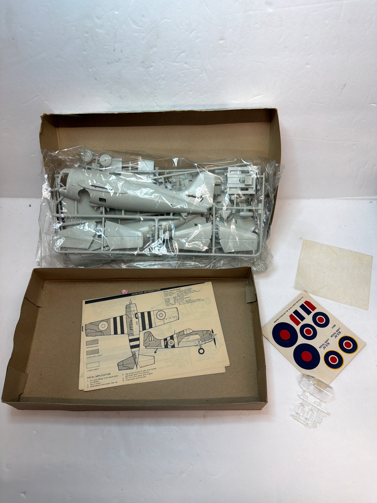 Grumman Martlet V Royal Navy — Revell 1/32 Plastic model Kit Vintage