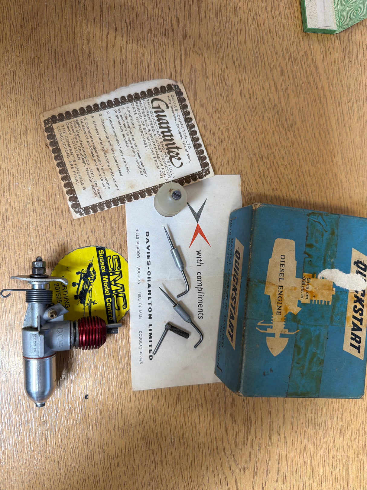 DC Dart .55 CU . CM In Box with Parts Vintage Model Engine Diesel Second Hand (Box 109)