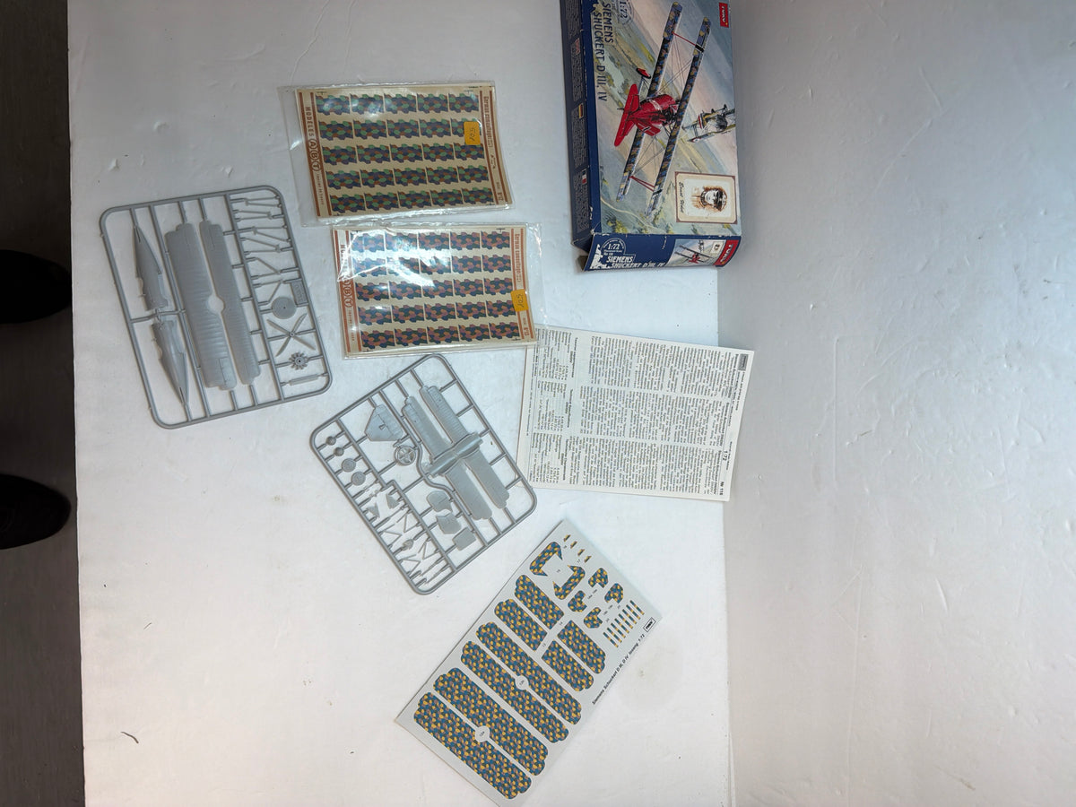Toko Siemens-Schuckert D.III/D.IV 1/72 116 Plastic Model Kit Vintage extra decals and missing decals