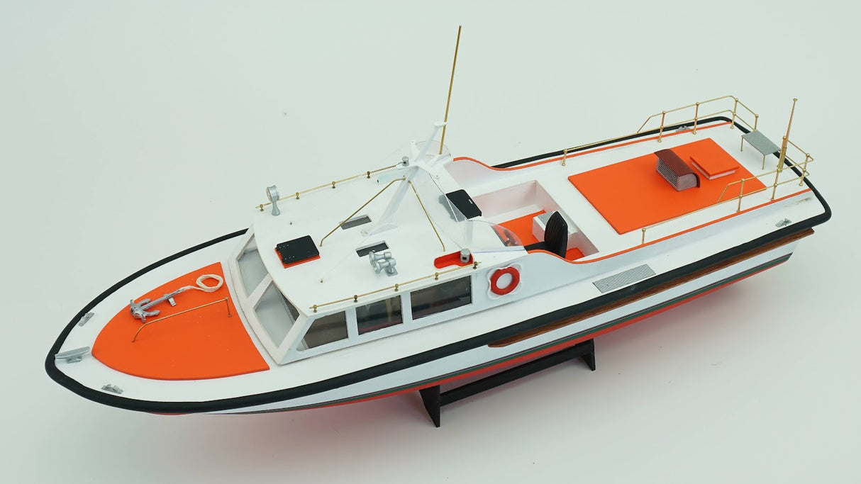 Billings BB566 1:30 Kadet - Plastic hull Kit 428365
