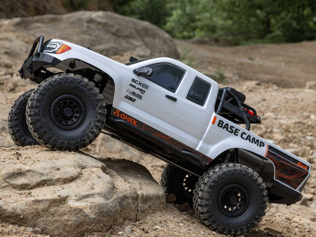 Axial 1/10 SCX10 III Base Camp 4X4 Rock Crawler RTR White