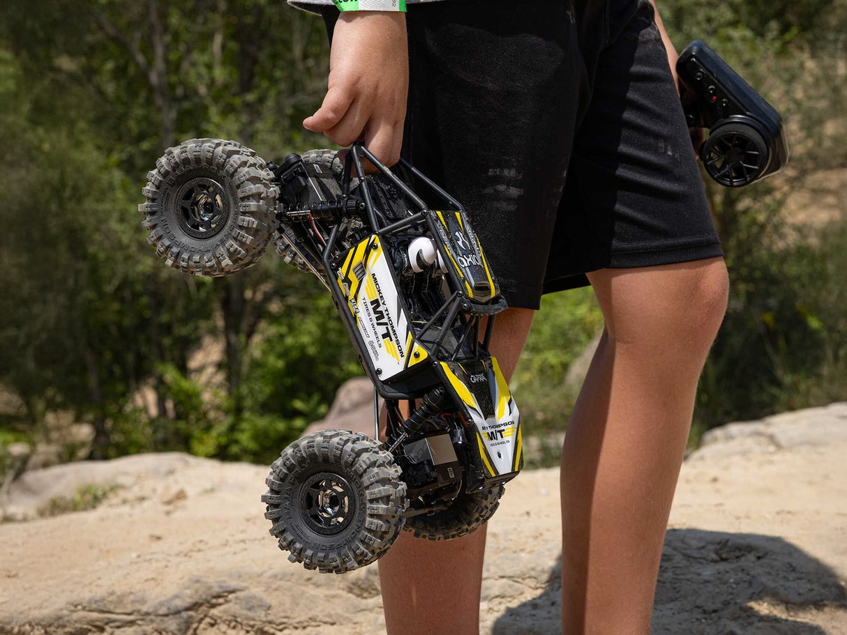 1/18 UTB18 Capra 4WS 4WD Trail Buggy RTR with Bat/Chg Yellow