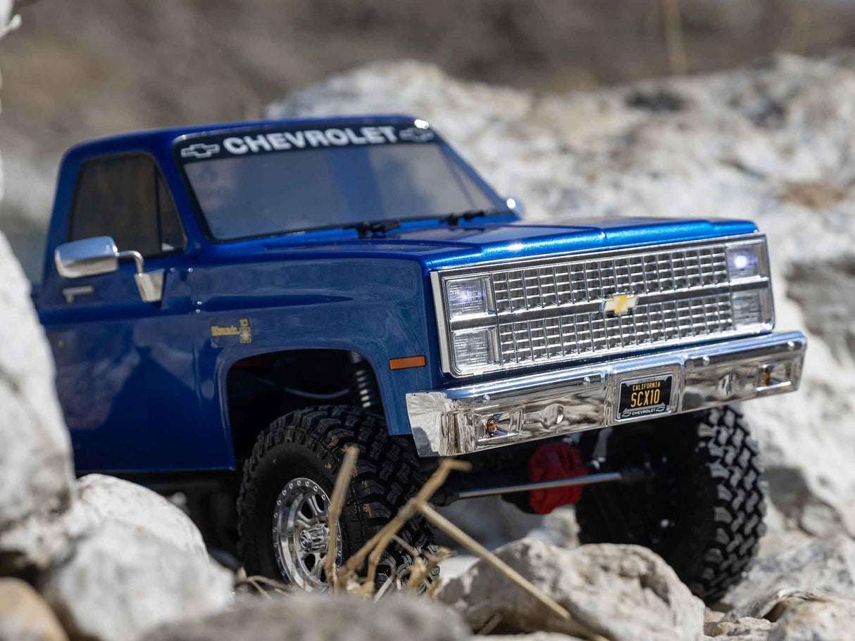 Axial 1/10 SCX10 III Base Camp 1982 Chevy K10 4X4 - Ready to Run - Blue