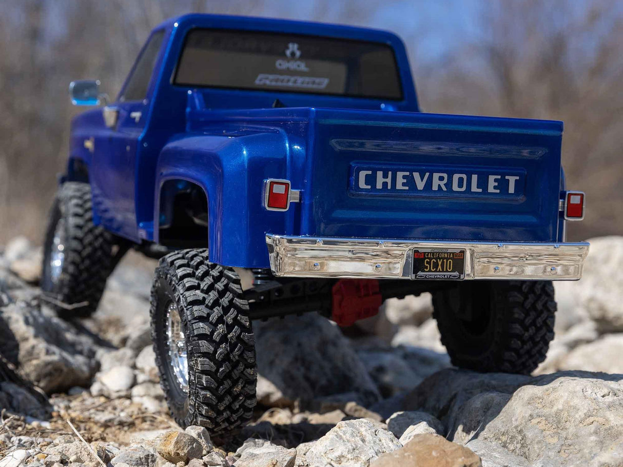 Axial 1/10 SCX10 III Base Camp 1982 Chevy K10 4X4 - Ready to Run - Blue