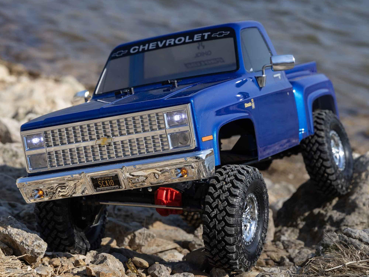 Axial 1/10 SCX10 III Base Camp 1982 Chevy K10 4X4 - Ready to Run - Blue