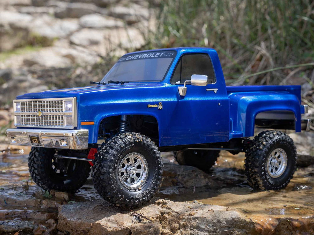 Axial 1/10 SCX10 III Base Camp 1982 Chevy K10 4X4 - Ready to Run - Blue