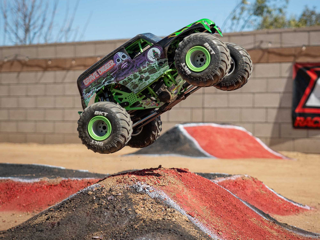 Losi 1/8 Grave Digger 4WD Solid Axle Monster Truck Ready to Run