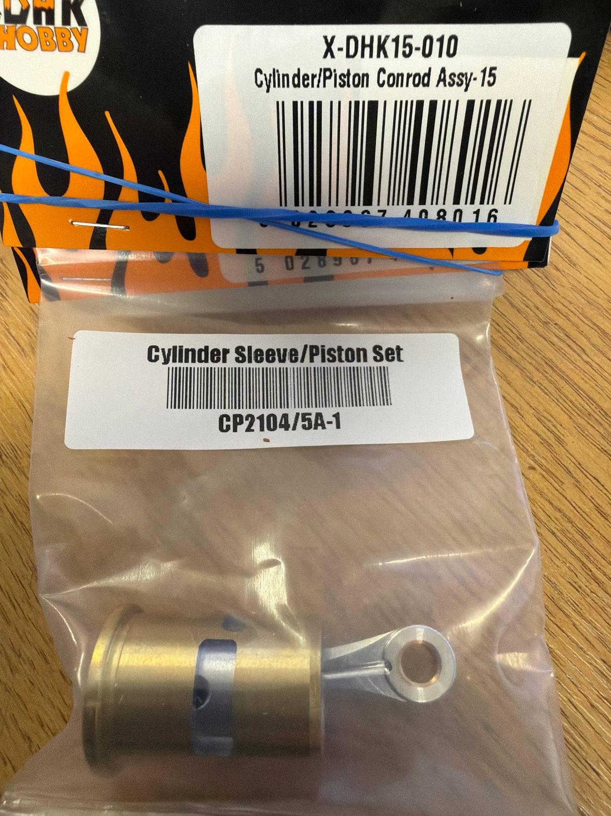 DHK RC Car Spares .15 - Cylinder & Piston Conrod Assembly X-DHK15-010 (Box 114)