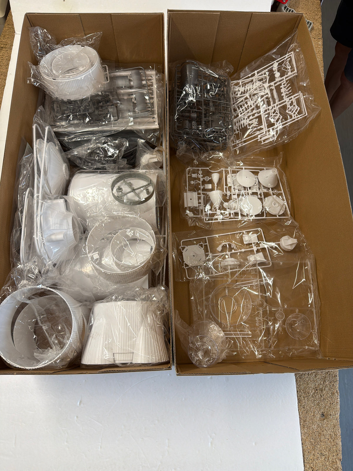 Dragon 11017 Apollo 11 Saturn V 1/72 scale Plastic Model Kit decals in box by missing instructions