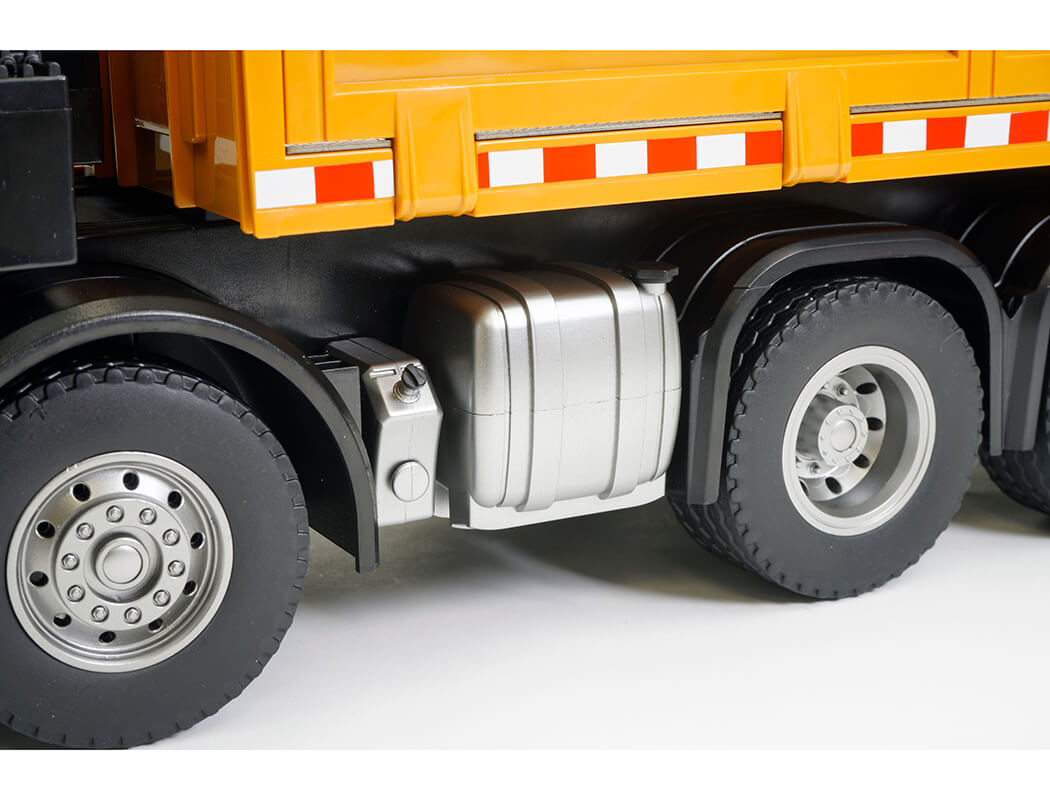 HUINA 1:14 RC TIMBER GRAB 2.4G 8-WHEELER DUMP TRUCK
