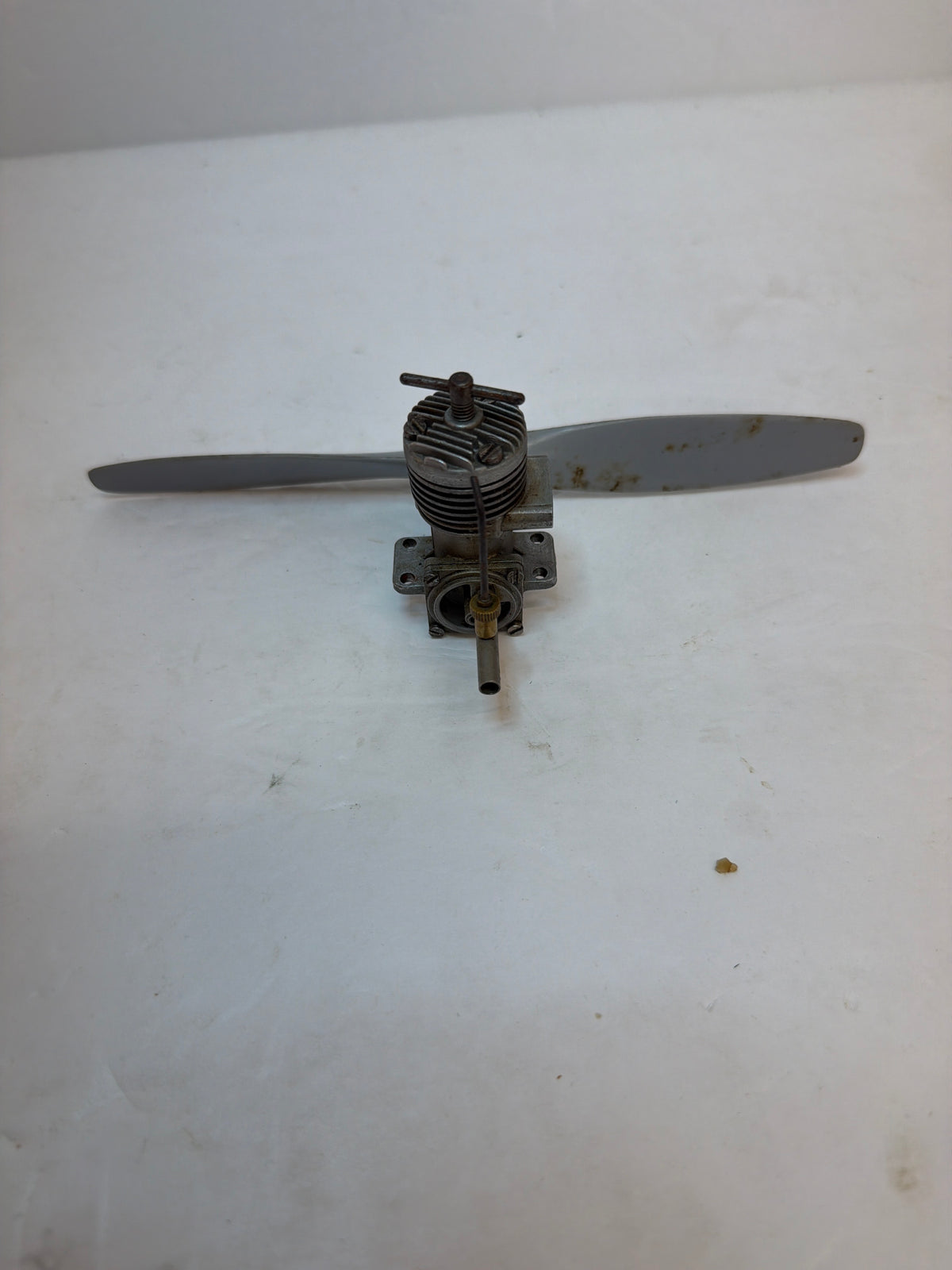 ED Bee 1cc Mark 2 Vintage Model Engine Diesel Second Hand (Box 109)