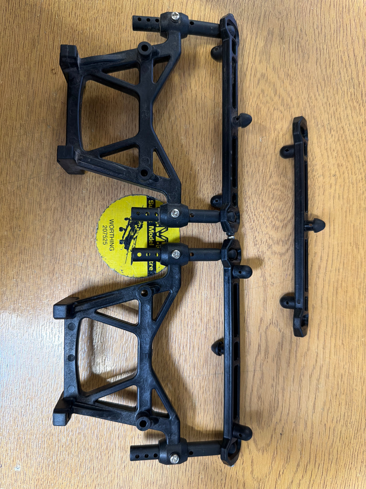Thunder Tiger Spares Front and rear shock towers and body mounts MTAV2 / S50 PD1515 / PD1516 / PD1517 (Box 55)