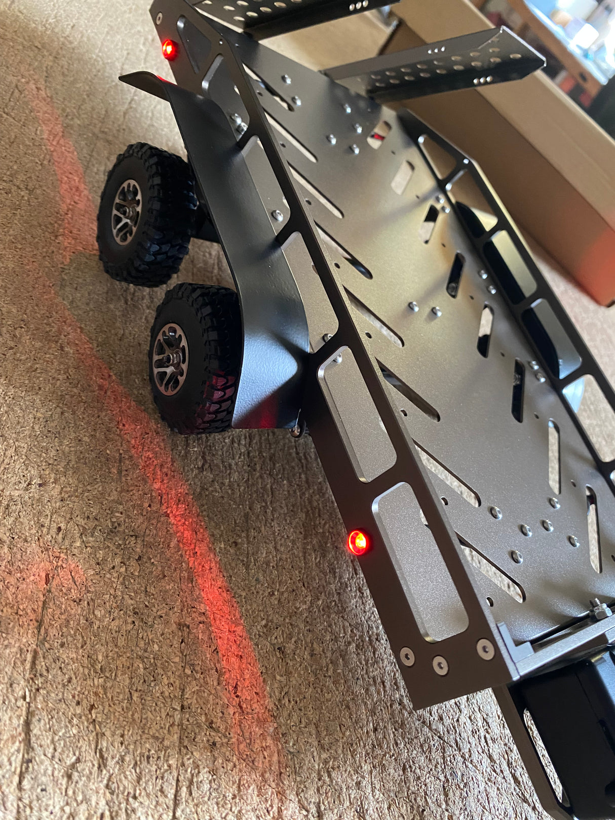 Pre-Built FASTRAX SCALE DUAL AXLE TRUCK CAR TRAILER w/RAMPS & LEDs - NEW