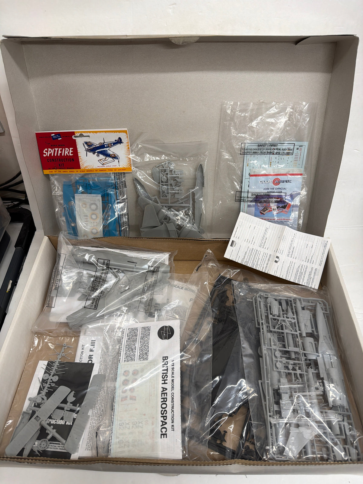 Airfix Plastic Model Kit 100 Years of Flight 1903–2003 Centenary Gift Set 1/72 no paint and glue