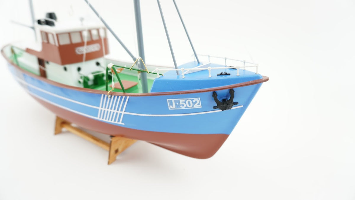 Billing Boats 1:60 Progress Kit - plastic hull 461035 (B240)