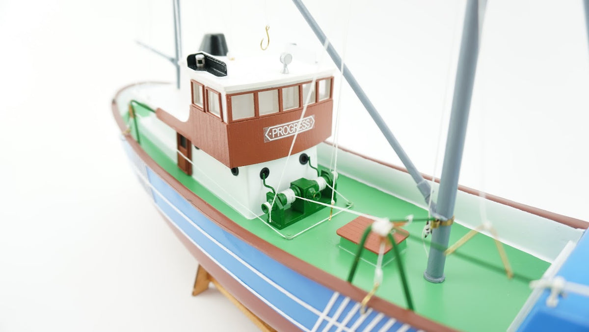 Billing Boats 1:60 Progress Kit - plastic hull 461035 (B240)