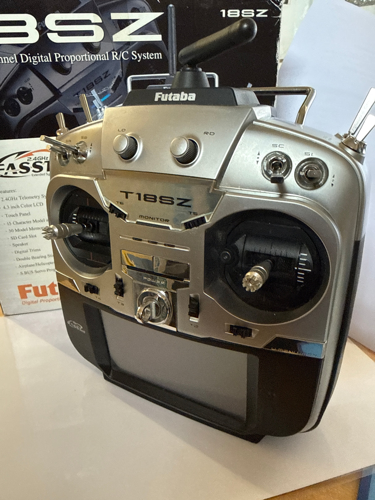 Futaba 18SZ 18-Channel Transmitter - Mode 2 - SECOND HAND