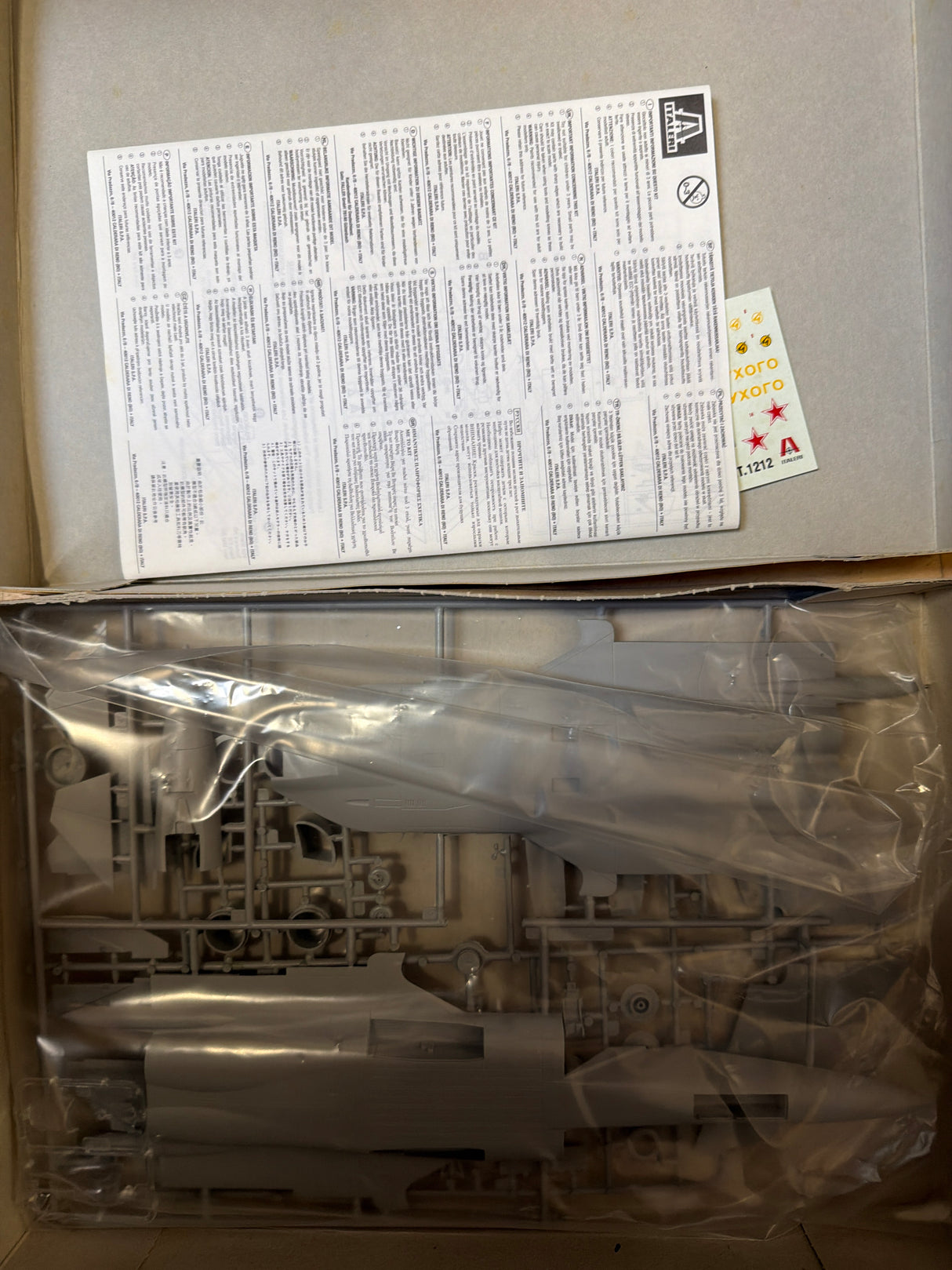 Italeri 1/72 SUKHOI SU-37 Berkut 1212