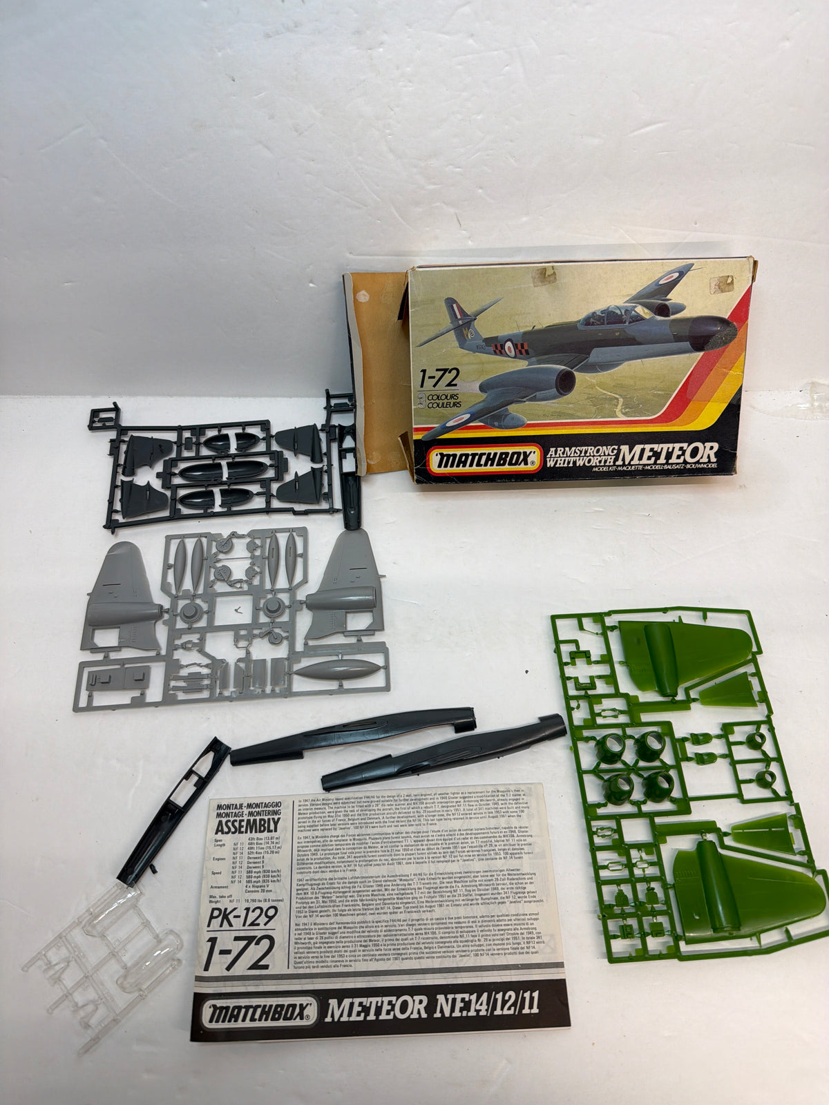 Matchbox PK-129 Armstrong Whitworth Meteor NF.14/NF.12/NF.11 Night Fighter — 1/72 Scale Plastic model kit damaged oleo