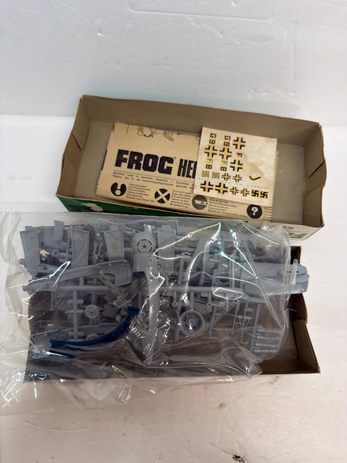 FROG Heinkel He 219 A-0 Uhu Owl Night Fighter 1/72 F177 damaged decals