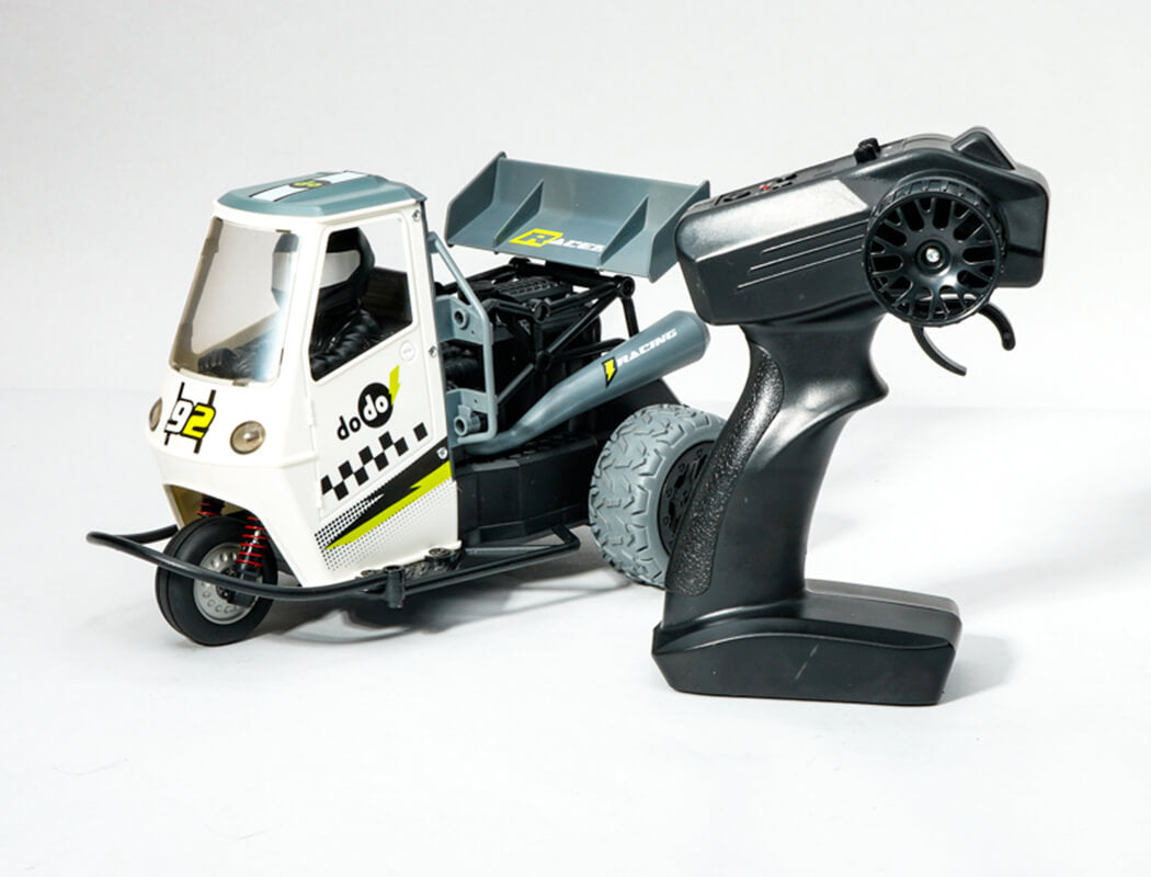 E-ZEE RC 1/16 TRICYCLE RTR WITH LIGHT-SOUND & EXHAUST FUNCTION