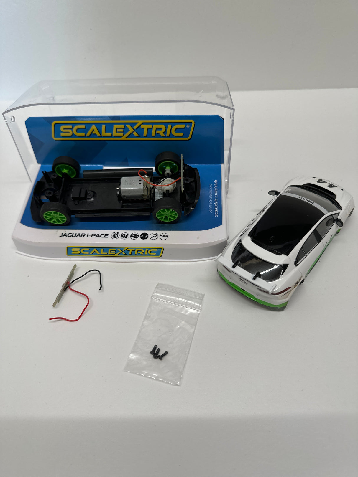SCALEXTRIC JAGUAR I-PACE GROUP 44 HERITAGE LIVERY C4064 Parts missing For Parts
