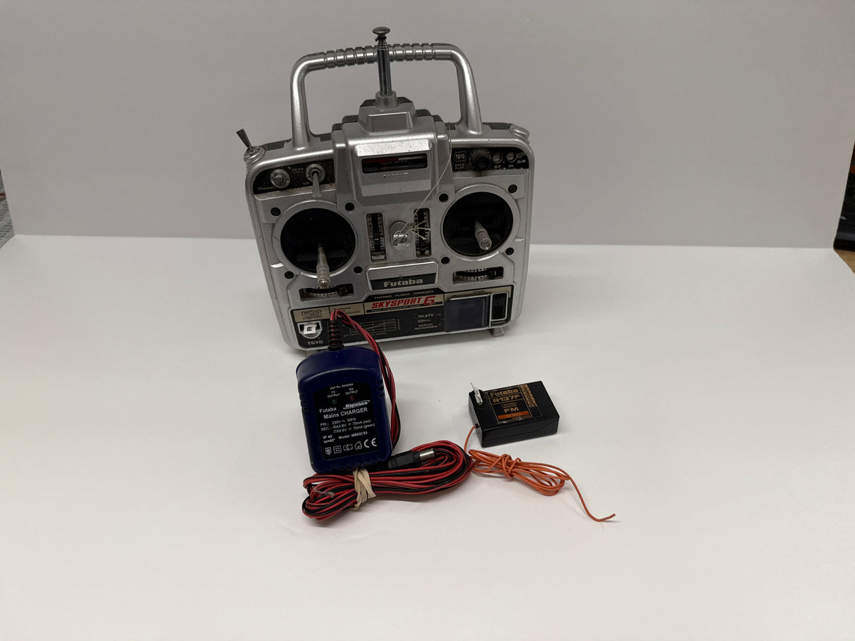 Futaba 35mhz Skysport  6 Transmitter with R137F Receiver and charger - SECOND HAND