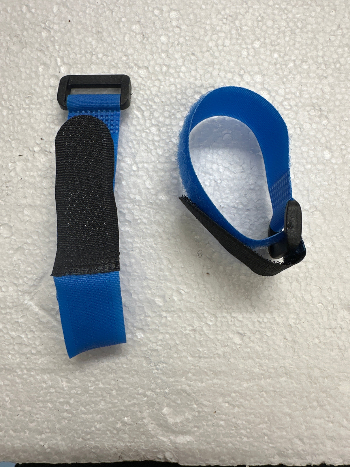 Two Velcro 200mm long 20 mm wide Battery Straps Blue