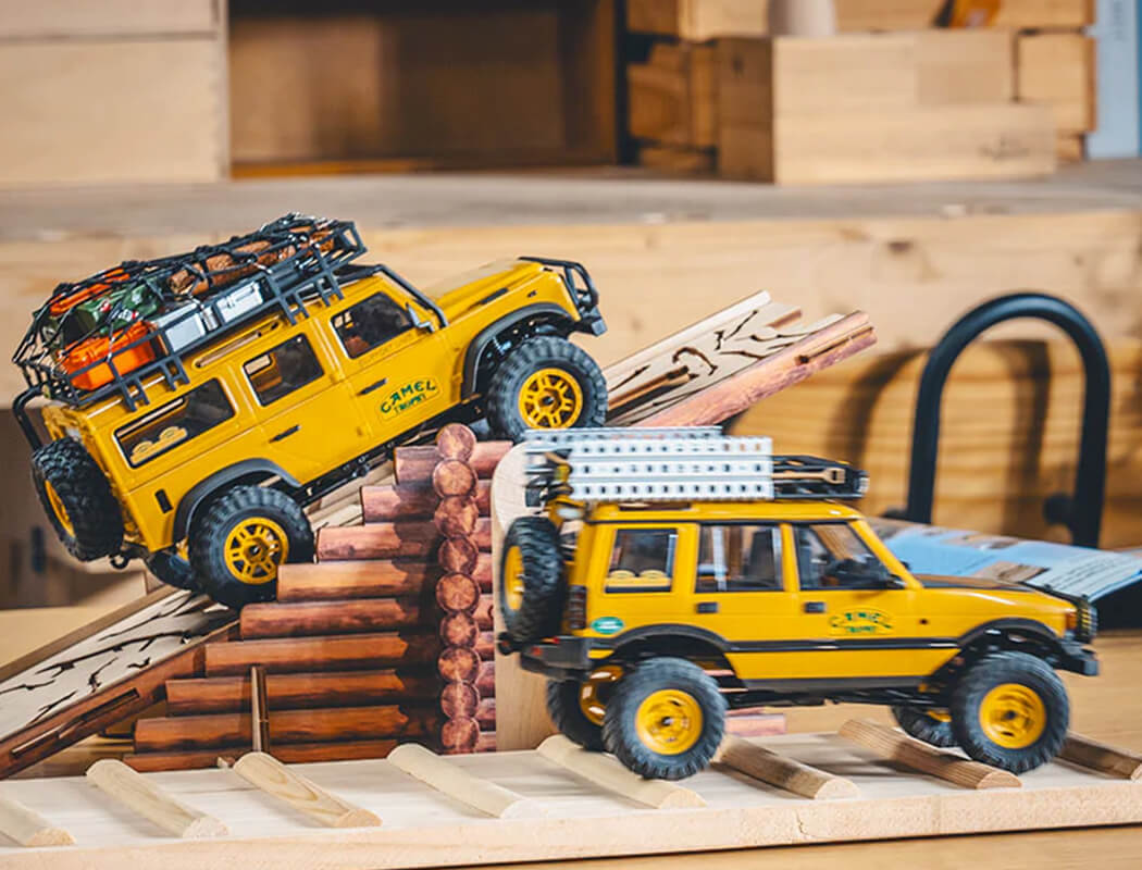 FMS 1/24TH LAND ROVER DEFENDER D110 RTR YELLOW