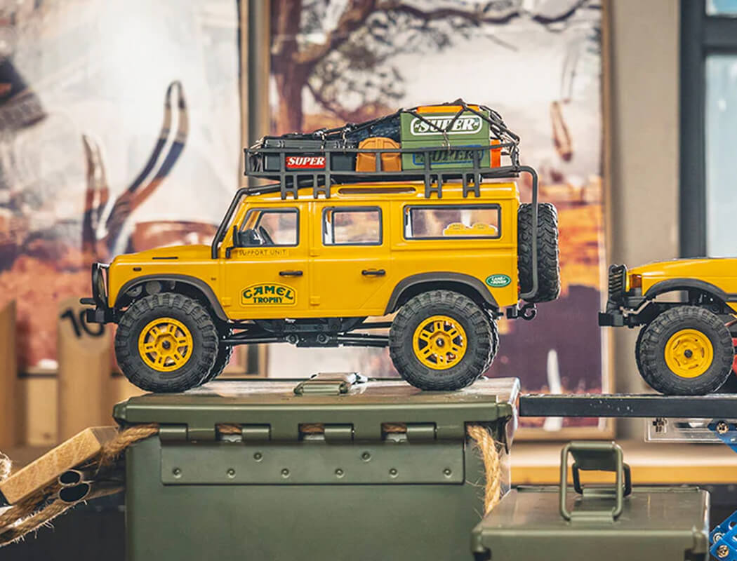 FMS 1/24TH LAND ROVER DEFENDER D110 RTR YELLOW