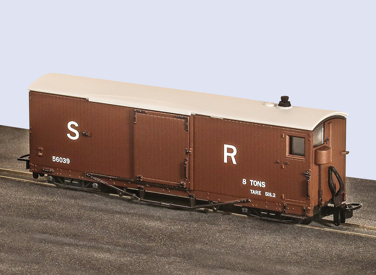 L&B GLT 8 Ton Bogie Goods Brake SR Van Brown Livery