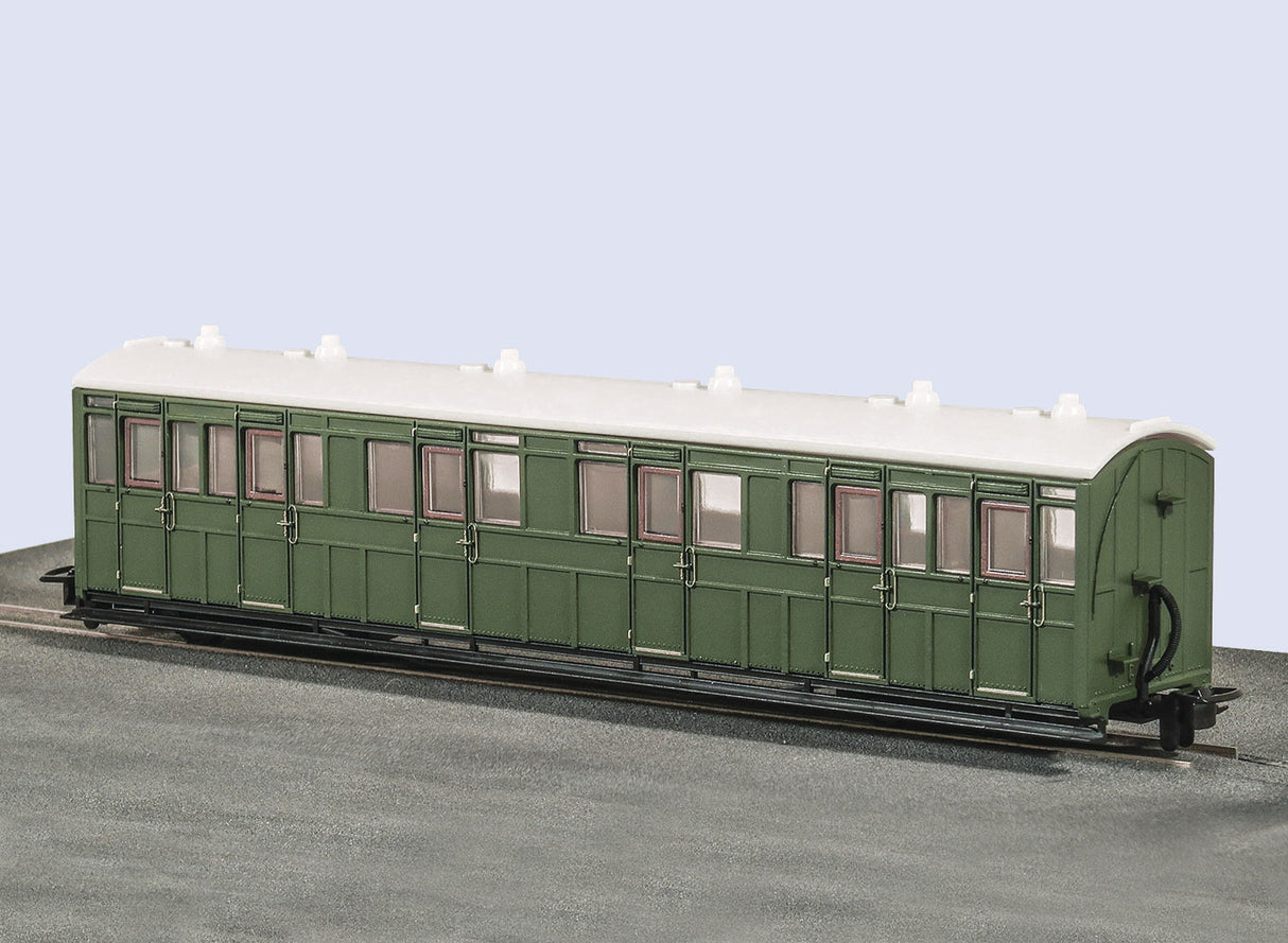 L&B Composite Coach Green Unlettered