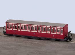 PECO F.R. Bowsider - Short Red & Cream No. 17 OO-9 GR-602A