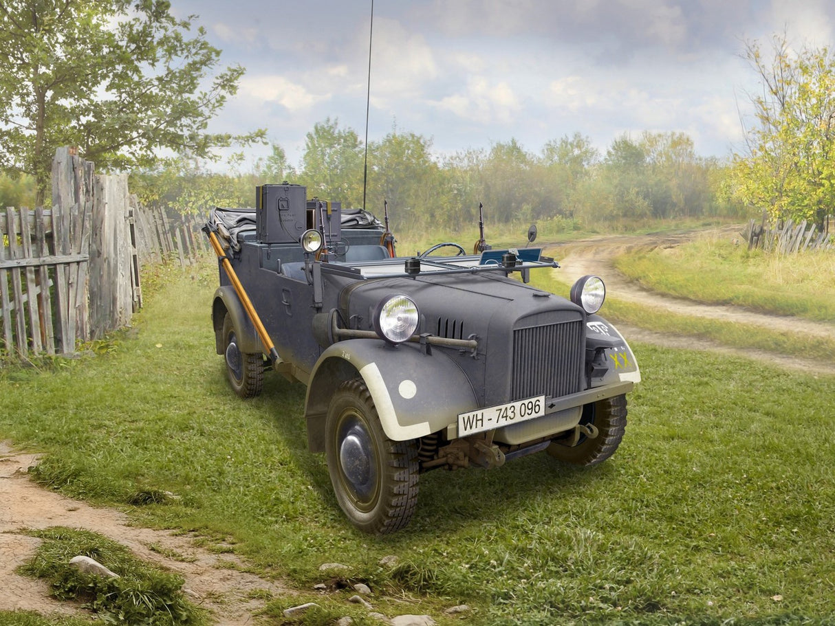le.gl.Einheitz-Pkw Kfz.2 WWII German Light Radio Communication Car