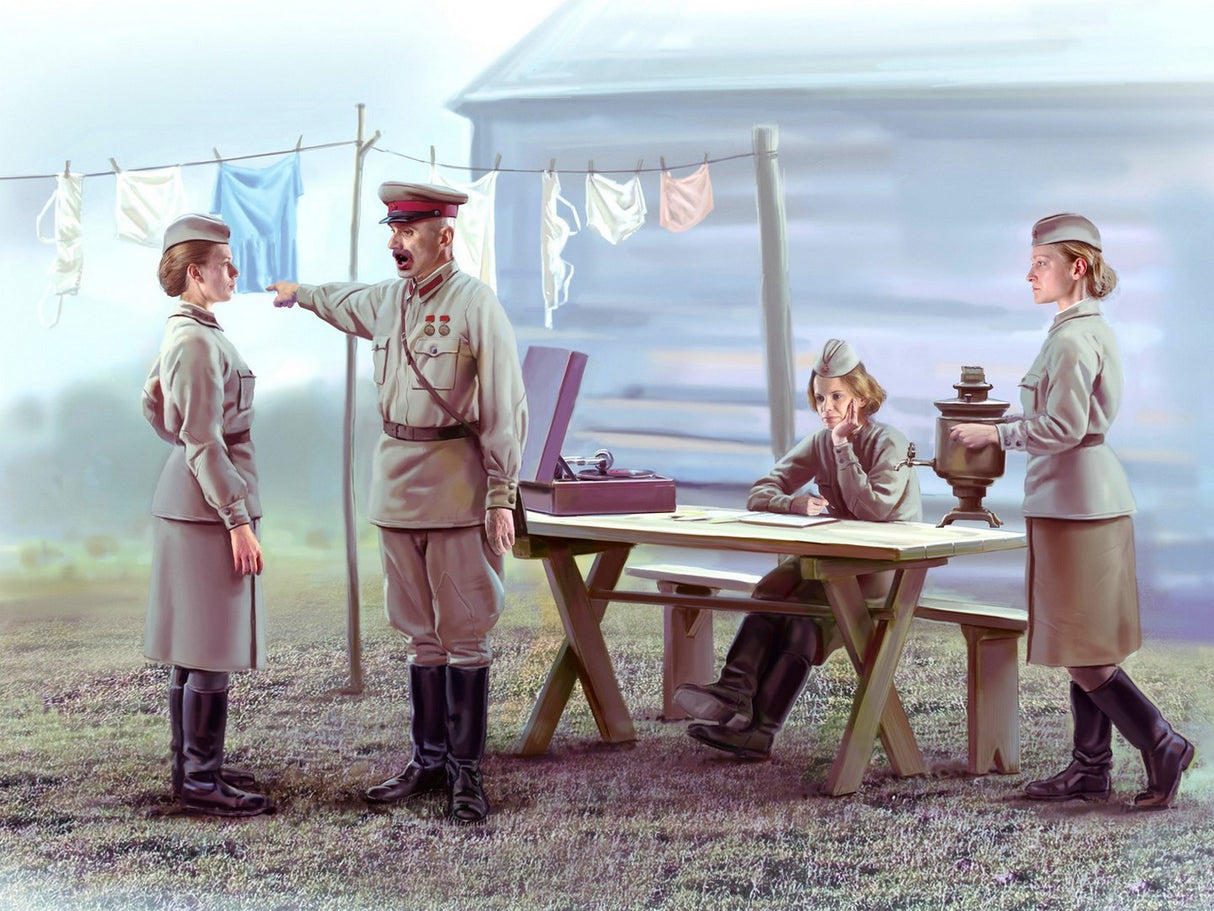 Soviet Military Servicewomen (1939-1942) 4 Figures