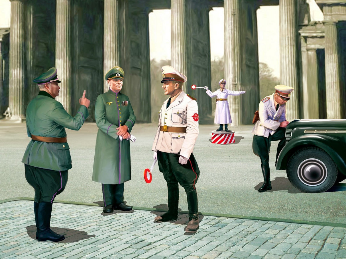 WWII German Road Police 5 Figures