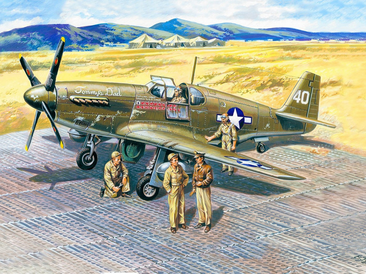 Mustang P-51B with USAAF Pilots & Ground Personnel (5 Figures)