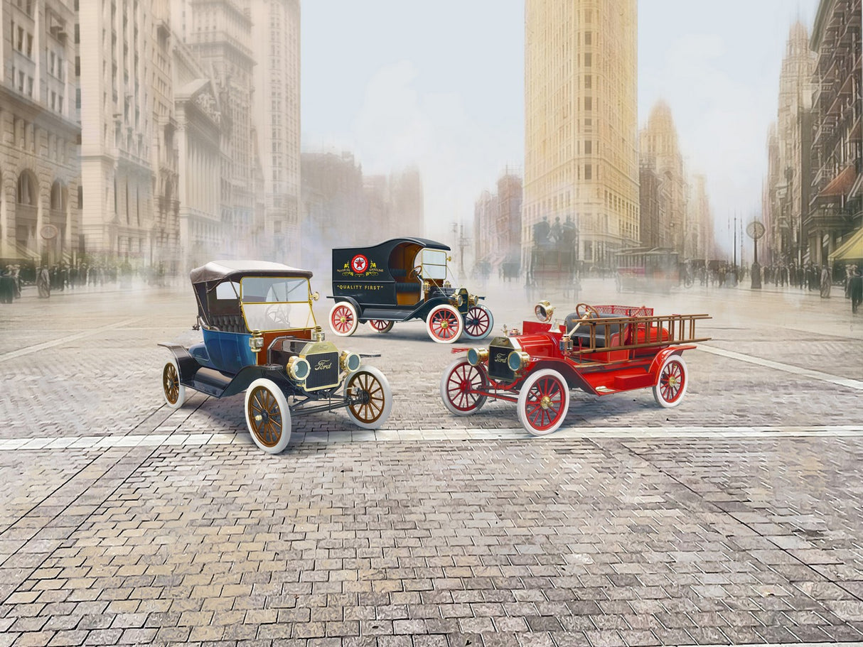 ICM 1/24 The Various Tin Lizzie Ford Model T Variants (Set of 3) DS2402
