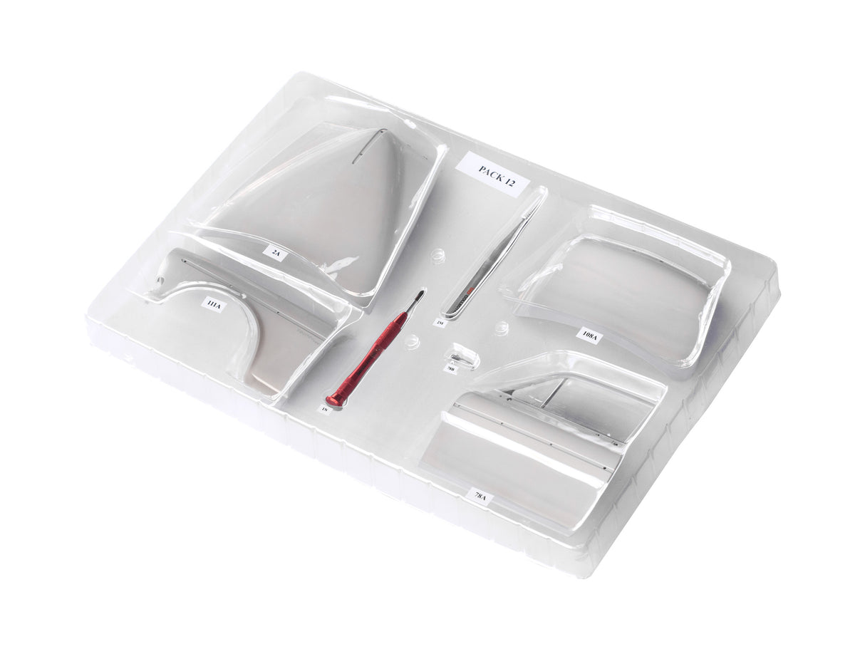 IXO Volvo S122 Amazon 1/8 Full kits