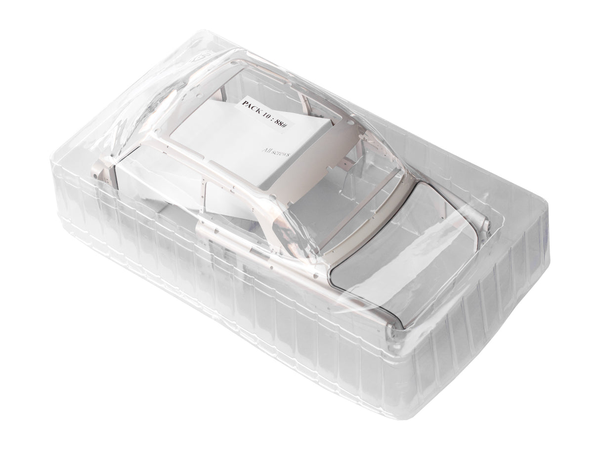 IXO Volvo S122 Amazon 1/8 Full kits