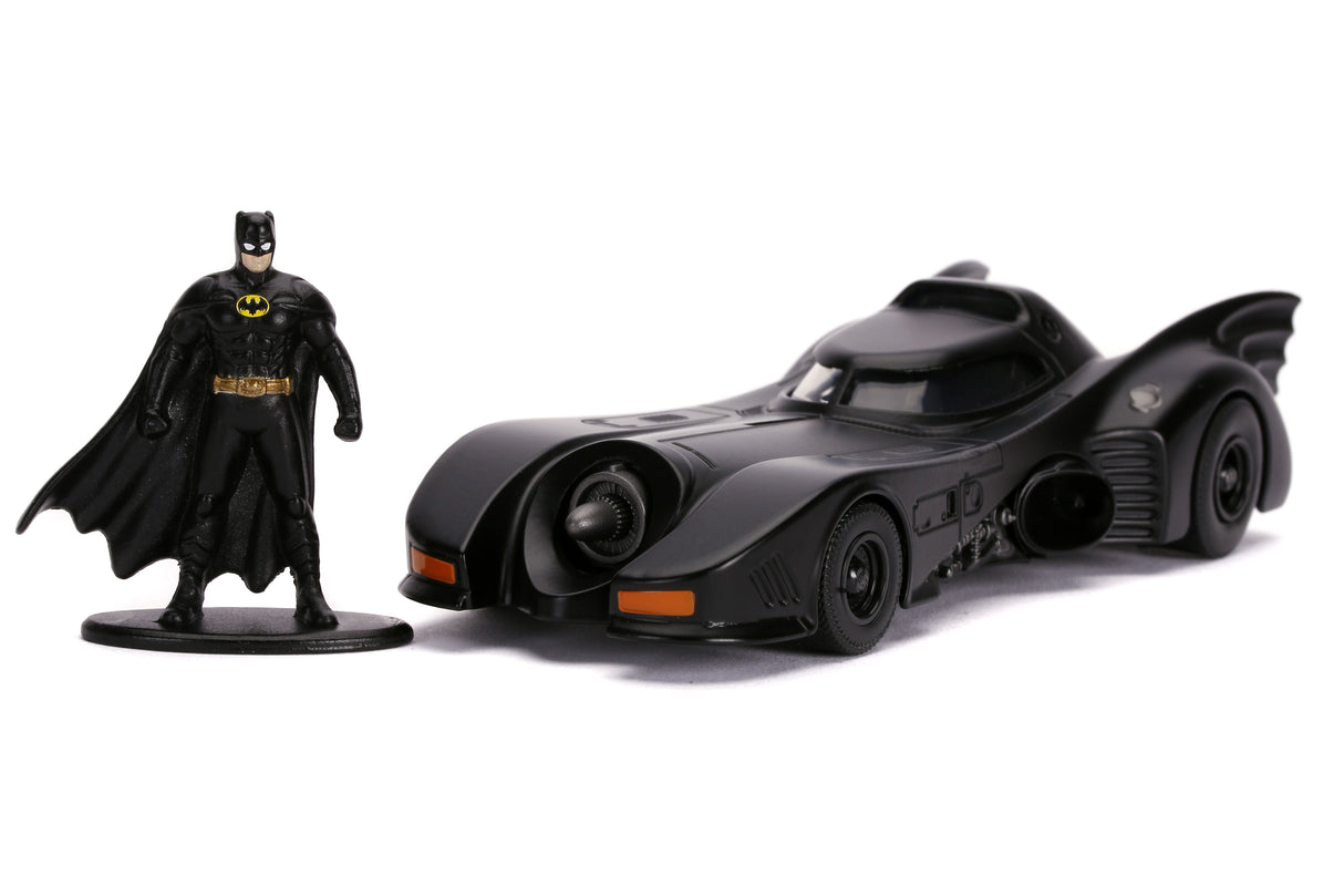 Jada Die Cast Collectables - 1:32 1989 Batmobile with Batman Figure