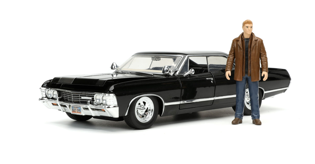 Jada Die Cast Collectables - 1:24 1967 Chevy Impala with Dean Winchester Figure